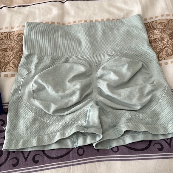 Short leggings both Size S - Picture 3 of 6